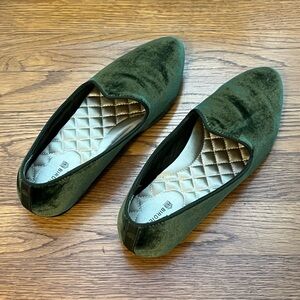 Velvet Birdies size 7.5 - like new